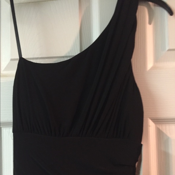 One shoulder dress - Picture 2 of 5